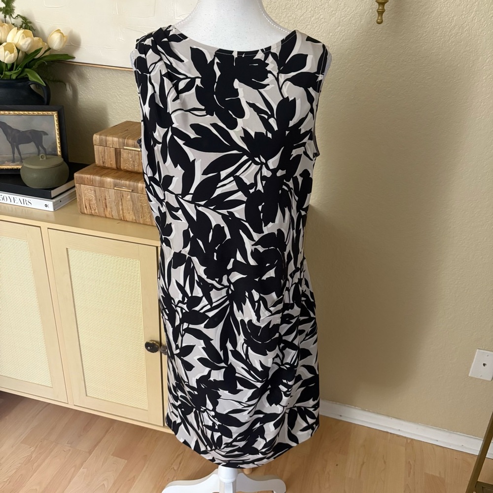 ST. JOHN Women's Leaf Print Silk Sleeveless Sheath Dress Size‎ 10